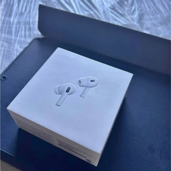 BRAND NEW - sealed airpod pro gen2 (USB-C) - Picture 1 of 1